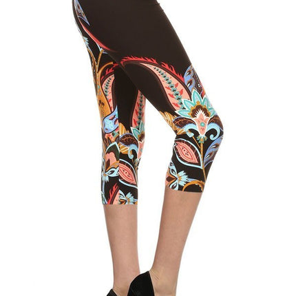 Paisley Floral Pattern Printed Lined Knit Capri Legging With Elastic Waistband.