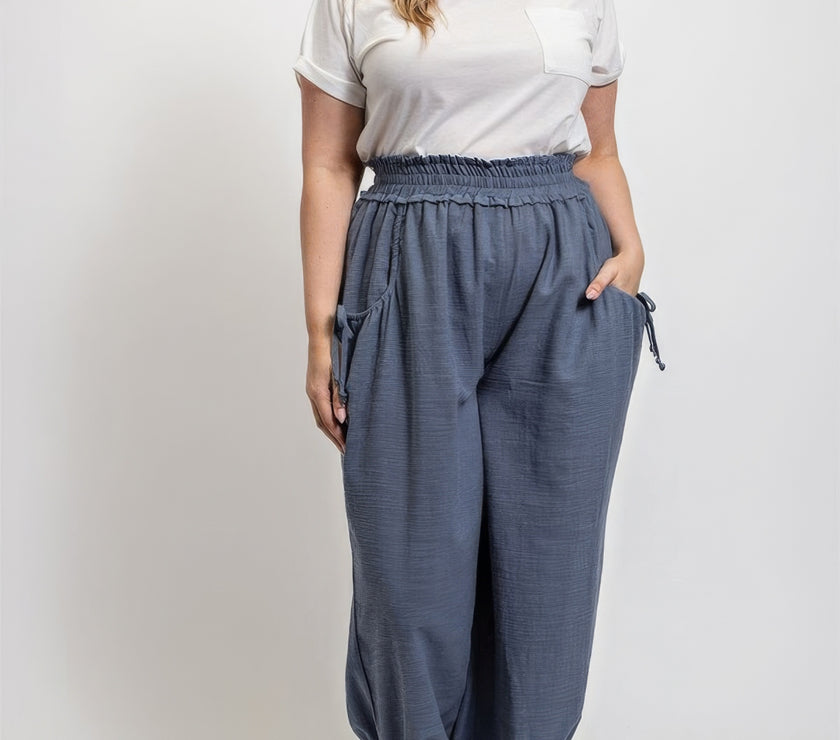 Voluminous Relaxed Fit Pant With Side Pocket