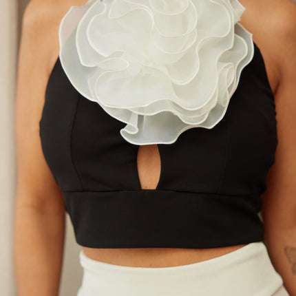 Flower Detailed Fashion Crop Top